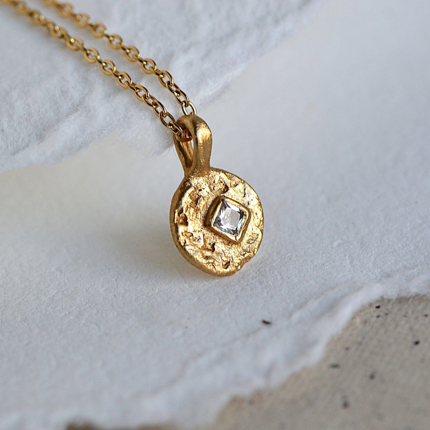Necklace with square zircon