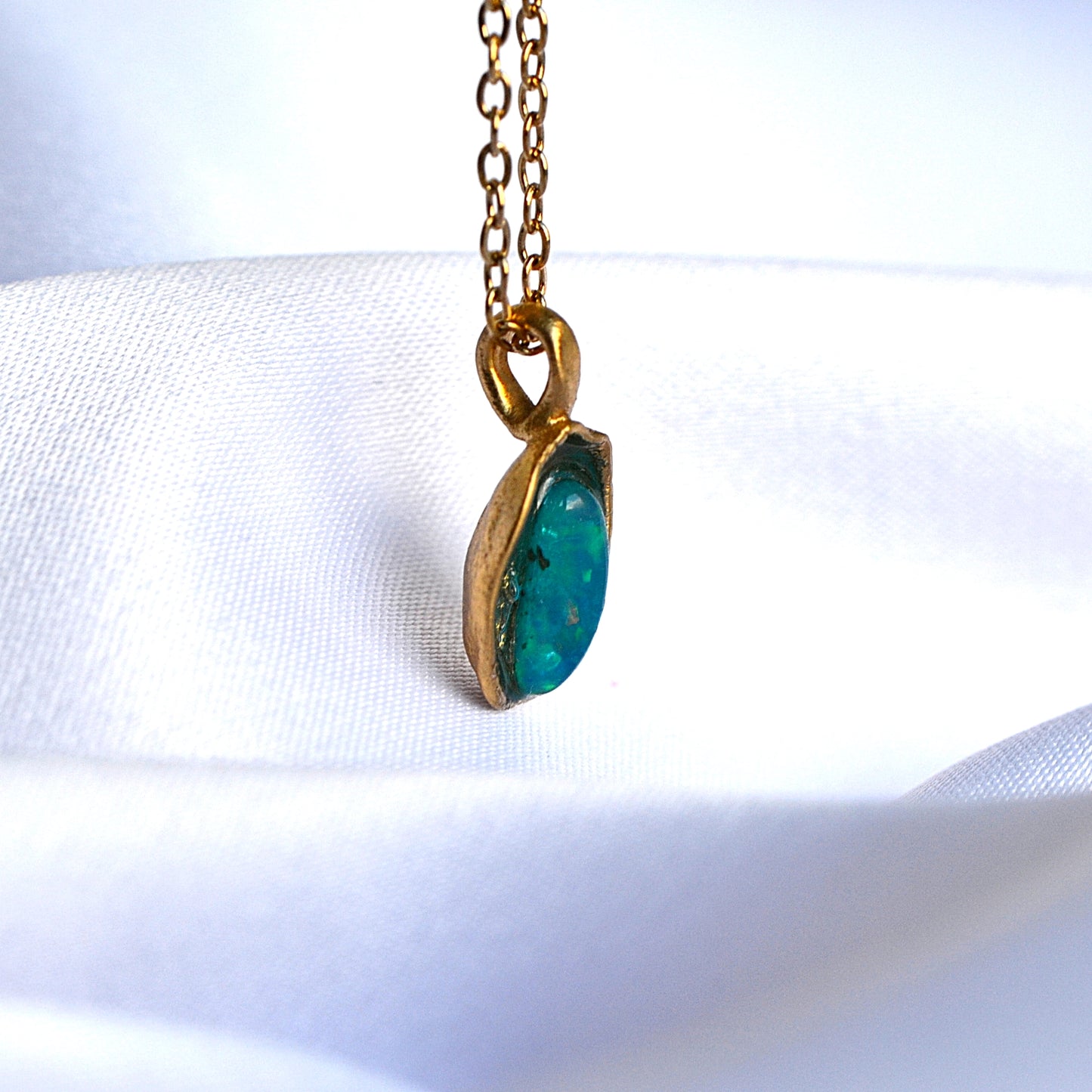 Blaue Opal Halskette