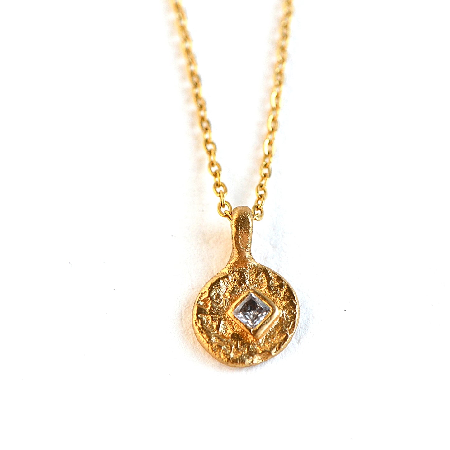 Necklace with square zircon