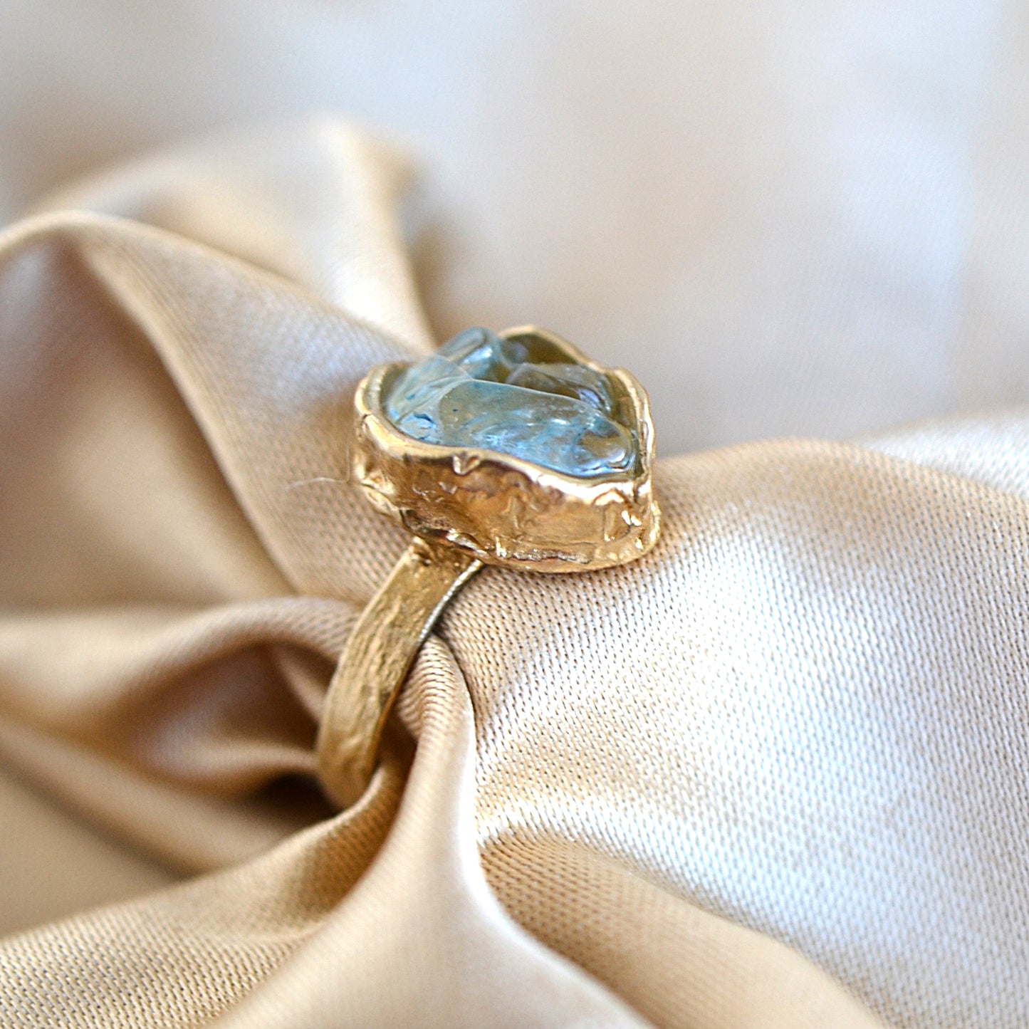 Pierścionek z Kwarcem Błękitnym