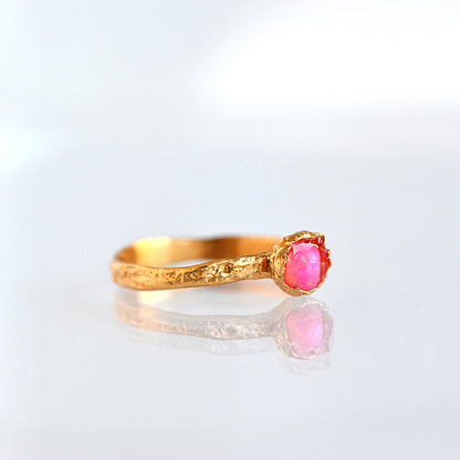 Pierścionek z Różowym Opalem