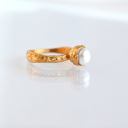 Pierścionek z Małą Perłą