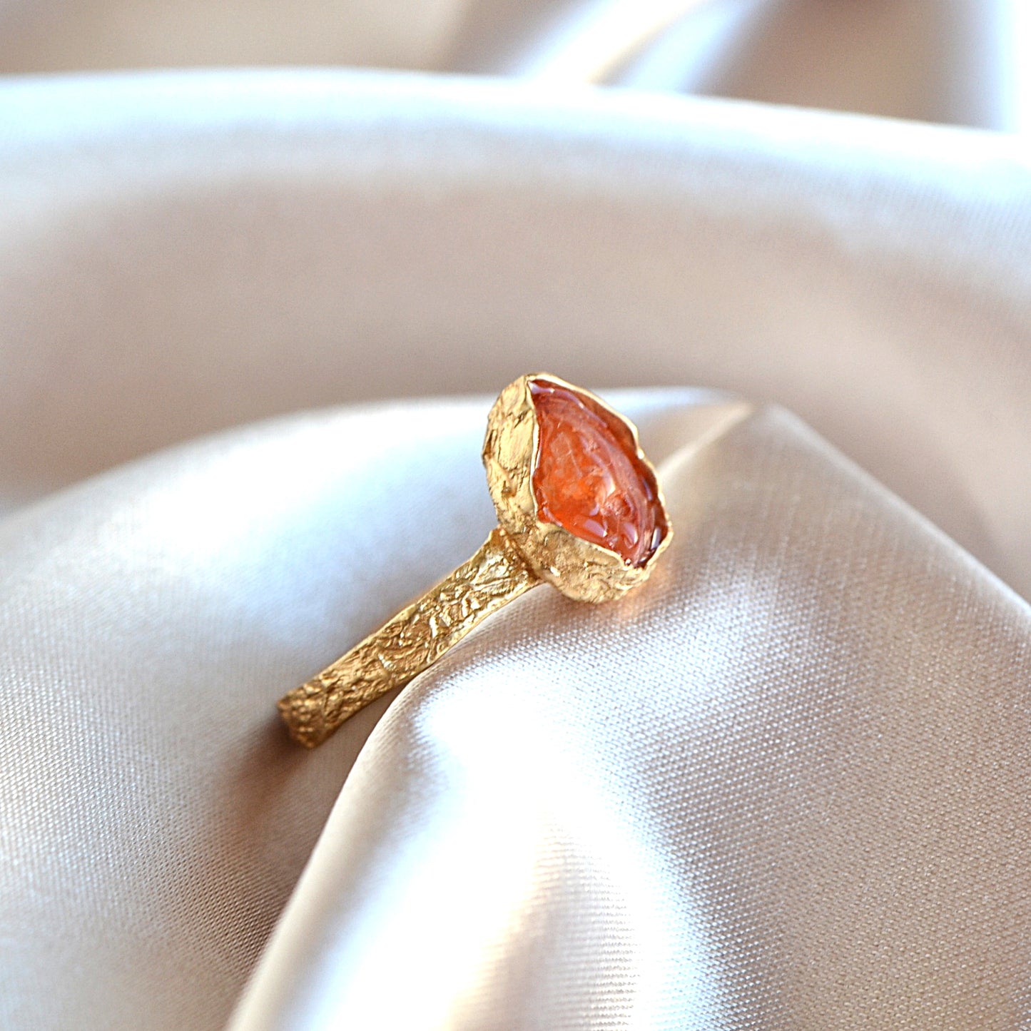 Pierścionek z Pomarańczowym Karneolem