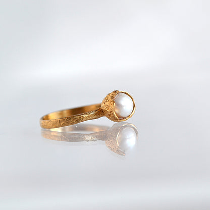 Pierścionek z Małą Perłą