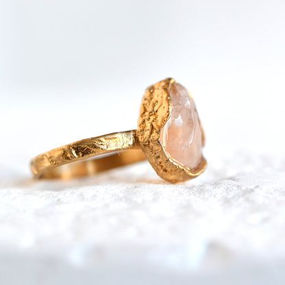 Pierścionek z Różowym Kwarcem