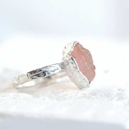 Pierścionek z Różowym Kwarcem