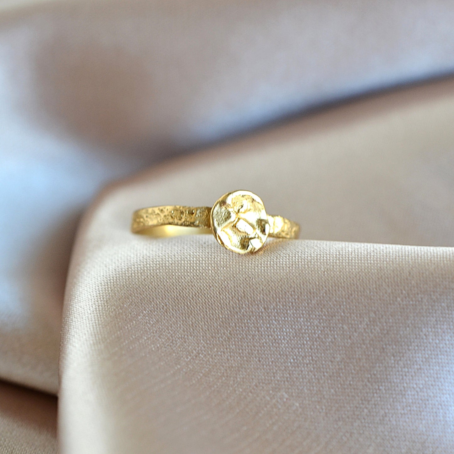 Minimalistischer Ring mit Creole