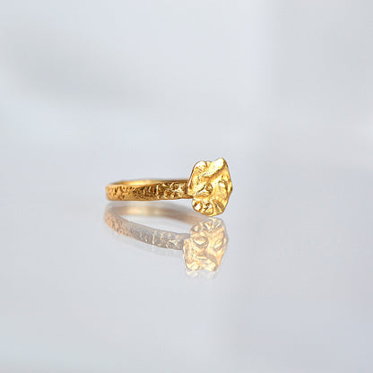 Minimalistischer Ring mit Creole