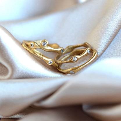 Minimalistyczny Pierścionek z Cyrkoniami