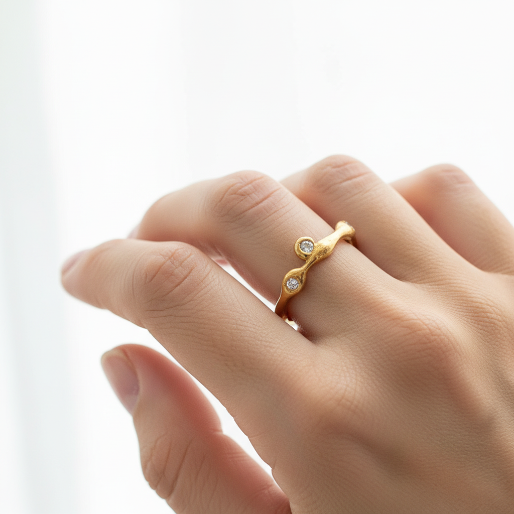 Minimalistyczny Pierścionek z Cyrkoniami