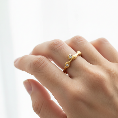 Minimalistyczny Pierścionek z Cyrkoniami