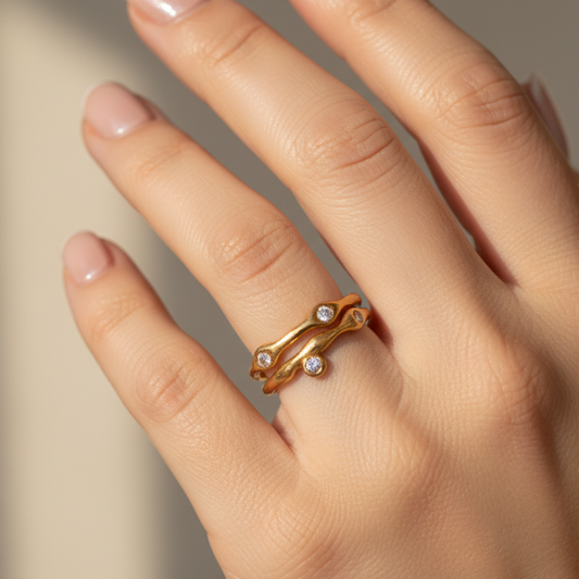 Minimalistyczny Pierścionek z Cyrkoniami