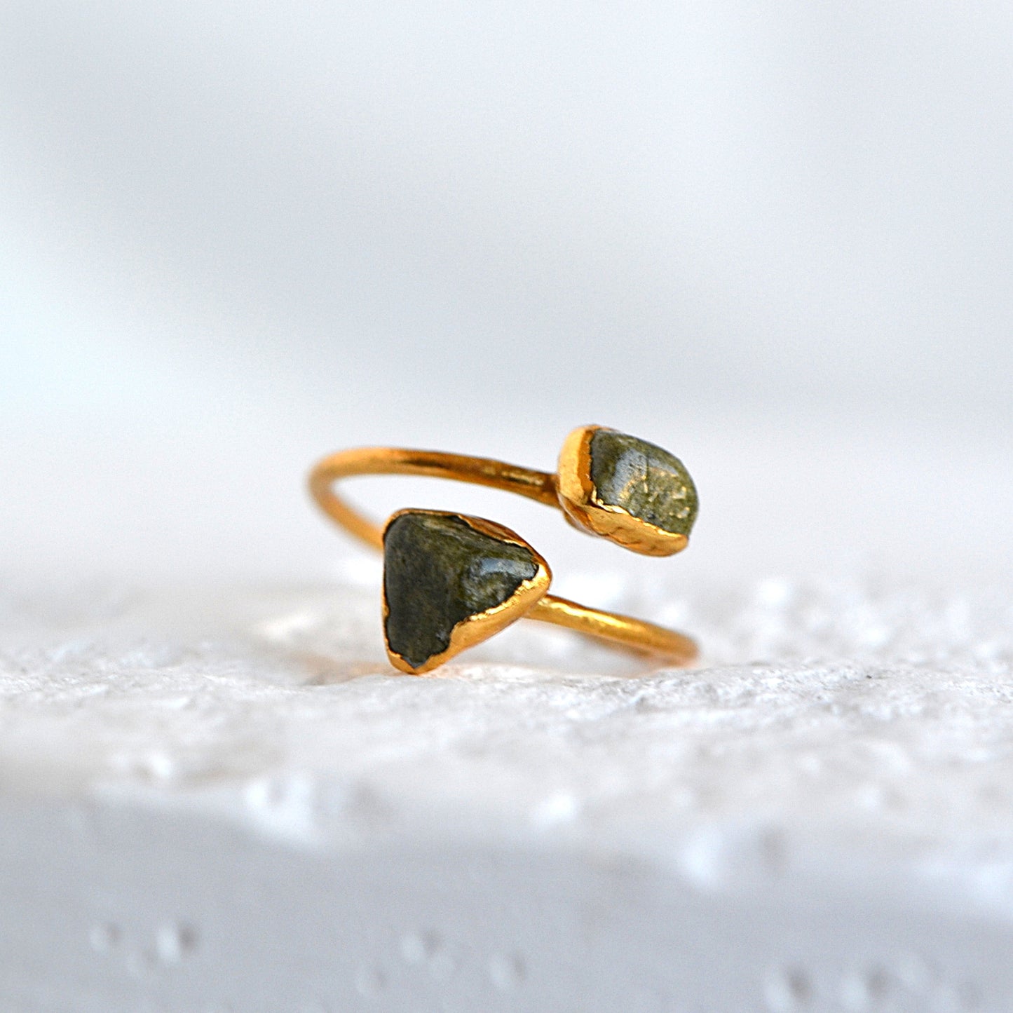 Regulowany Pierścionek z Epidotem