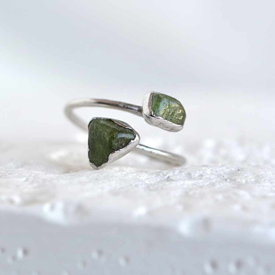 Regulowany Pierścionek z Epidotem