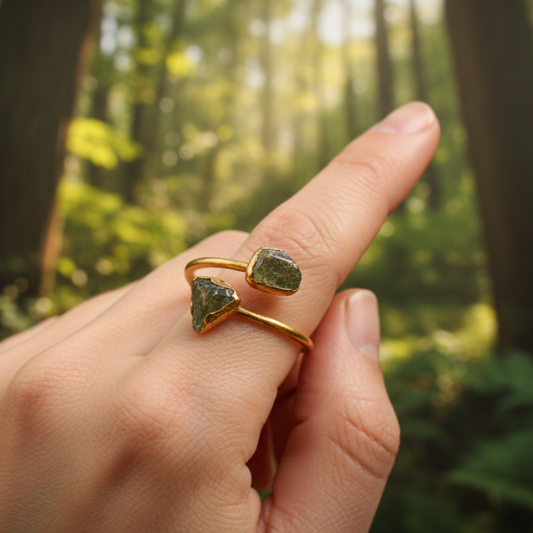 Regulowany Pierścionek z Epidotem