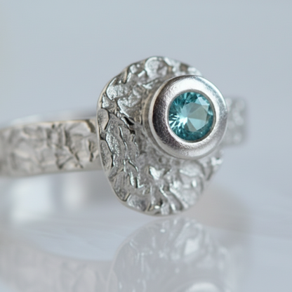 Pierścionek z Cyrkonią