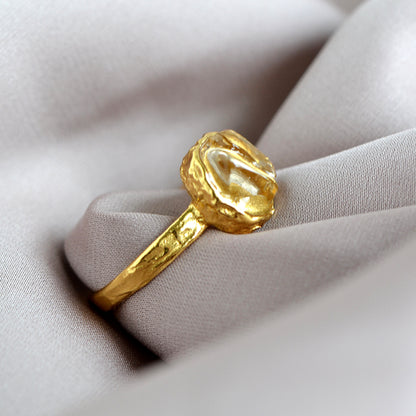 Pierścionek z Kwarcem Dymnym