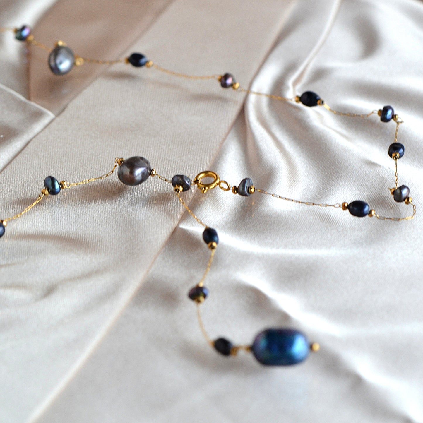 Naszyjnik z Czarnymi Perłami - Wielofunkcyjny