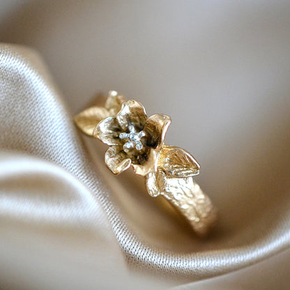 Pierścionek z Kwiatkiem