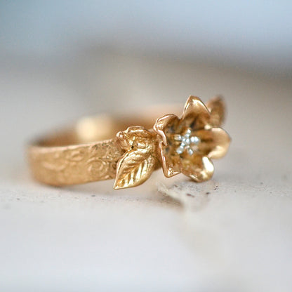 Pierścionek z Kwiatkiem