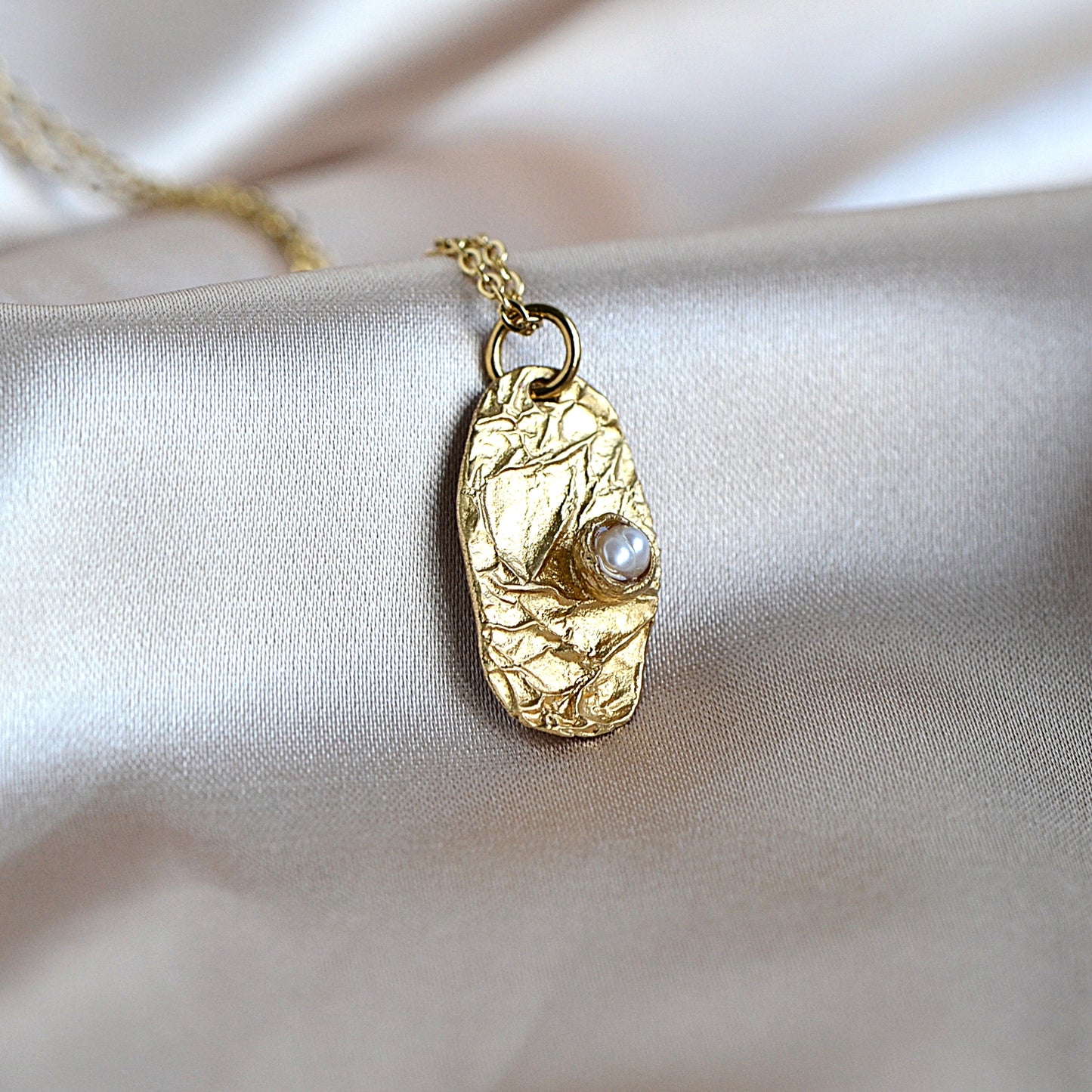 Gold Necklace with Natural Pearl and Paper Texture