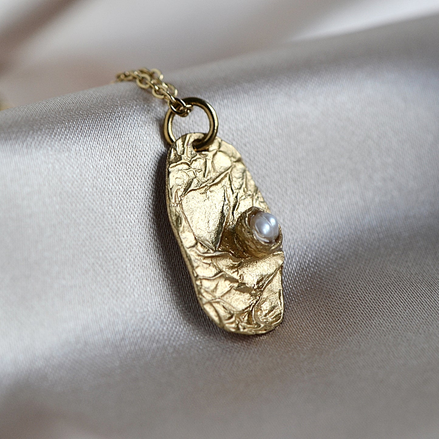 Gold Necklace with Natural Pearl and Paper Texture