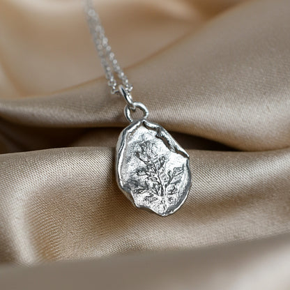 Naszyjnik z Gałązką