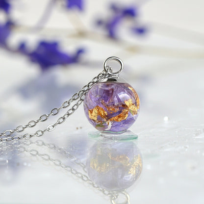 Naszyjnik z Fioletowym Kwiatkiem