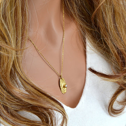 Organic Texture Pearl Necklace