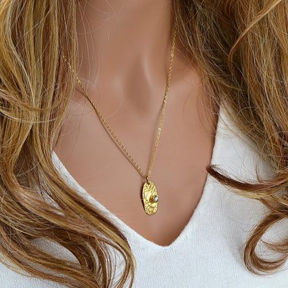 Organic Texture Pearl Necklace