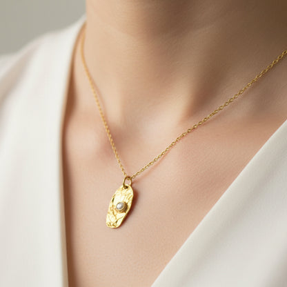 Organic Texture Pearl Necklace